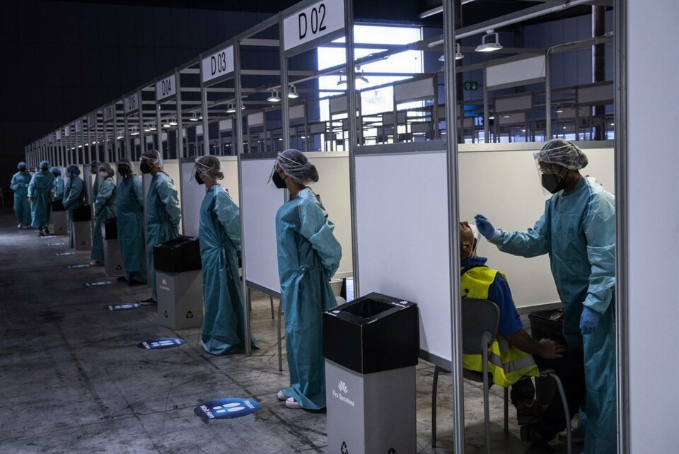 Snabbtest i massor genomförs vid MWC i Barcelona som öppnar i dag, måndag. Foto: Bernat Armangue/AP/TT Snabbtest i massor genomförs vid MWC i Barcelona som öppnar i dag, måndag. Foto: Bernat Armangue/AP/TT
