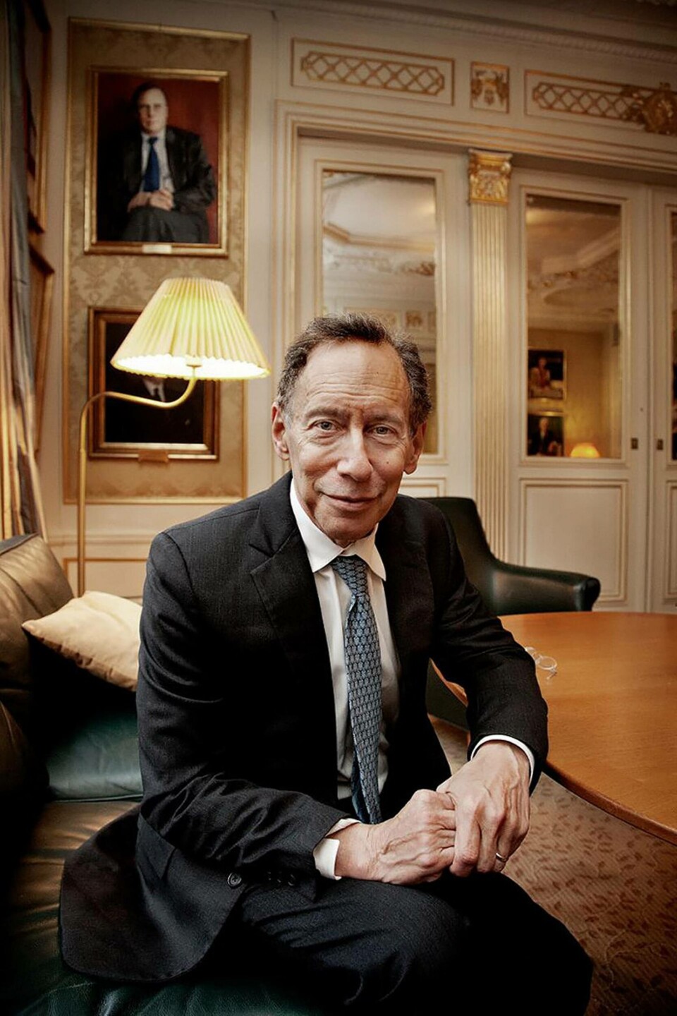 Robert Langer på besök hos Ingenjörsvetenskapsakademien i Stockholm. Han är professor vid MIT (Massachusetts Institute of Technology) och blev i våras hedersdoktor vid Karolinska Institutet. Han rör sig i ”gränslandet mellan bioteknik och materialvetenskap” enligt KI. Robert Langer på besök hos Ingenjörsvetenskapsakademien i Stockholm. Han är professor vid MIT (Massachusetts Institute of Technology) och blev i våras hedersdoktor vid Karolinska Institutet. Han rör sig i ”gränslandet mellan bioteknik och materialvetenskap” enligt KI.