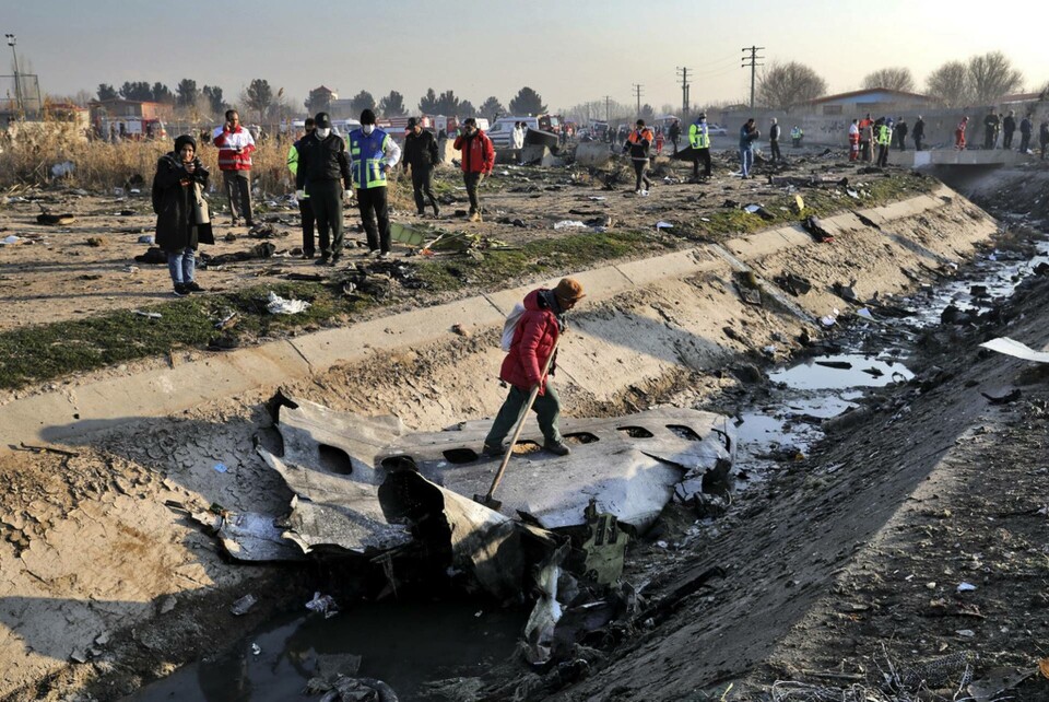 Planet kraschade drygt en mil från den plats där det slutade att skicka information om bland annat hastighet och flyghöjd. Foto: Ebrahim Noroozi/AP/TT Planet kraschade drygt en mil från den plats där det slutade att skicka information om bland annat hastighet och flyghöjd. Foto: Ebrahim Noroozi/AP/TT