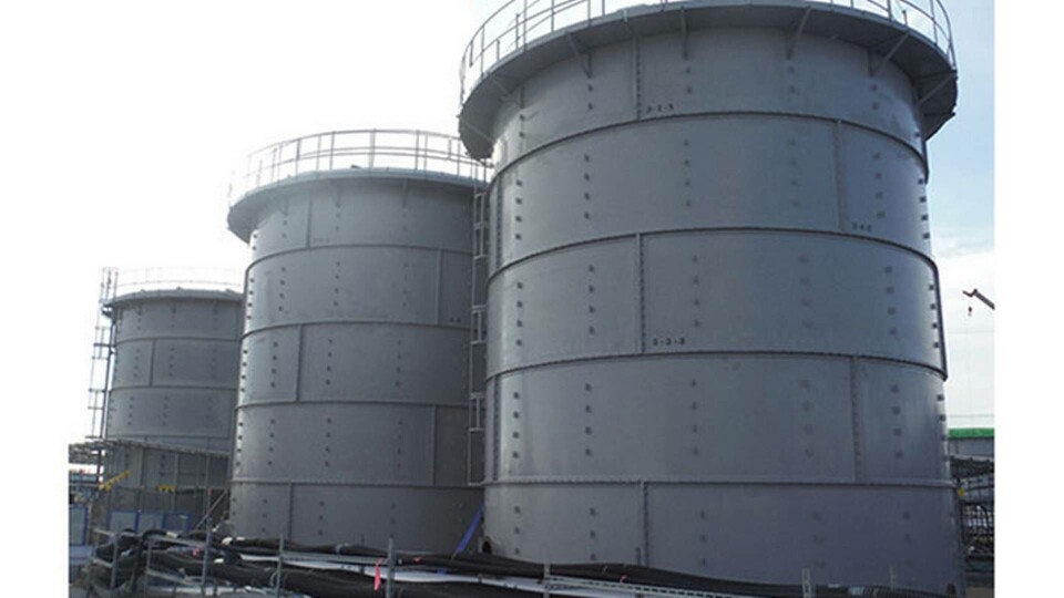 Radioaktivt vatten vid Fukushima Daiichi lagras i tankar i väntan på dekontaminering. Foto: Tepco Radioaktivt vatten vid Fukushima Daiichi lagras i tankar i väntan på dekontaminering. Foto: Tepco