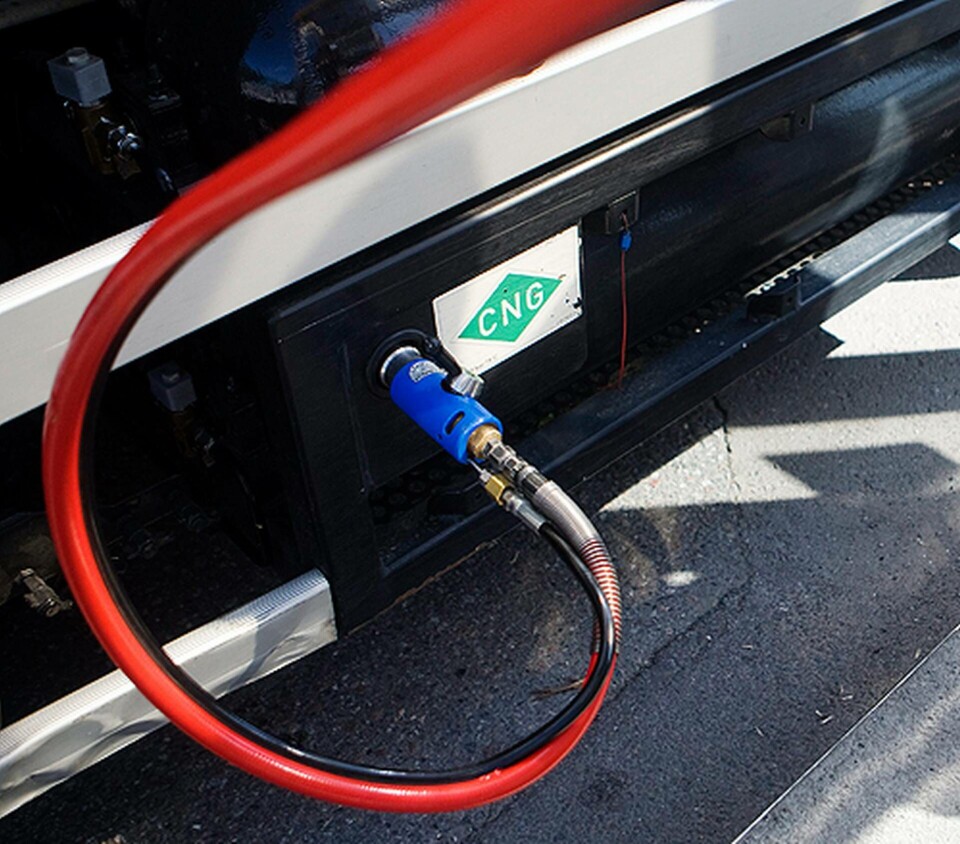 En bil exploderade när den skulle tankas vid en biogasstation i Linköping. Det är inte fordonet på bilden som exploderade. Foto: TT En bil exploderade när den skulle tankas vid en biogasstation i Linköping. Det är inte fordonet på bilden som exploderade. Foto: TT