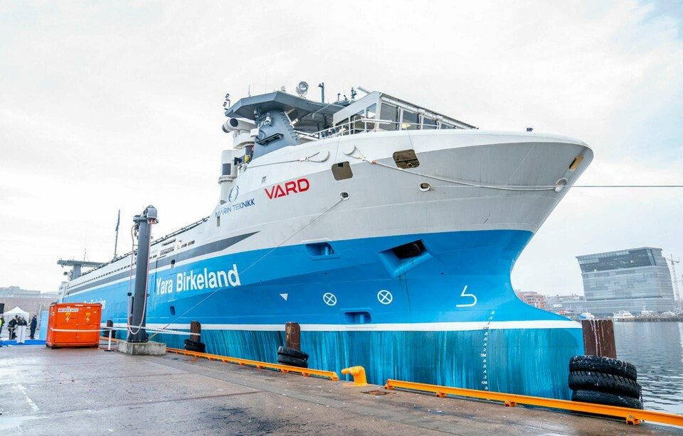 Det eldrivna norska containerfartyget Yara Birkeland, som på sikt kan bli förarlöst, ska ersätta 40 000 lastbilsfrakter av gödsel mellan en fabrik och en exporthamn i Norge. Foto: Torstein Bøe NTB/TT