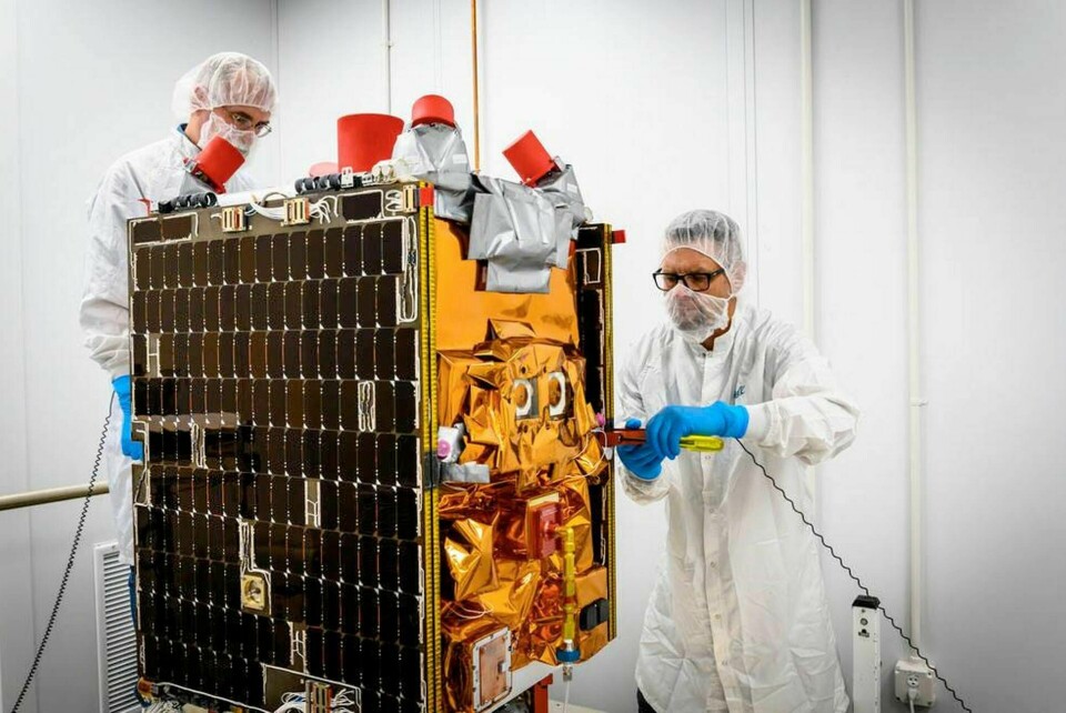 Ingenjörer vid Ball Aerospace testar det nya systemet innan det skickas till Kennedy Space Center. Foto: Ball Aerospace