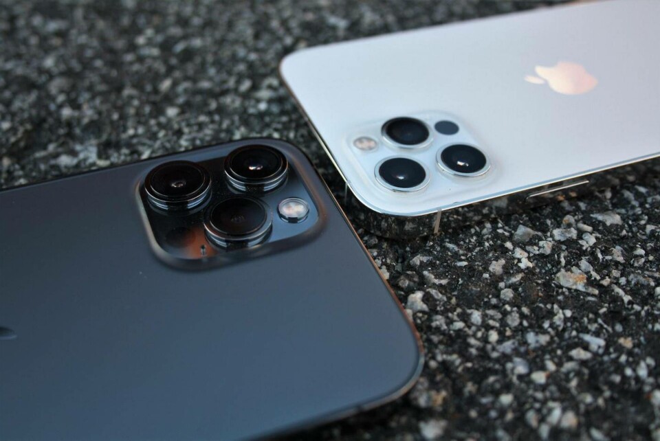 Iphone 12 Pro Max (till vänster) och Iphone 12 Pro. Foto: Peter Ottsjö Iphone 12 Pro Max (till vänster) och Iphone 12 Pro. Foto: Peter Ottsjö