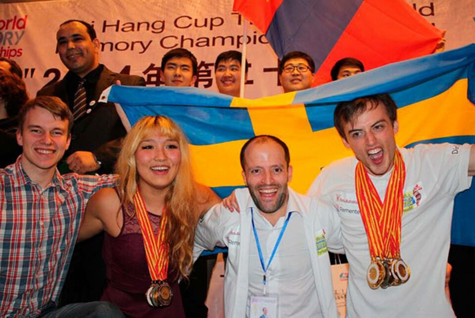 Det svenska världsmästarlaget består av från vänster Marwin Wallonius, Yanjaa Altanty, Idriz Zogaj och Jonas von Essen. Foto: Idriz Zogaj Det svenska världsmästarlaget består av från vänster Marwin Wallonius, Yanjaa Altanty, Idriz Zogaj och Jonas von Essen. Foto: Idriz Zogaj