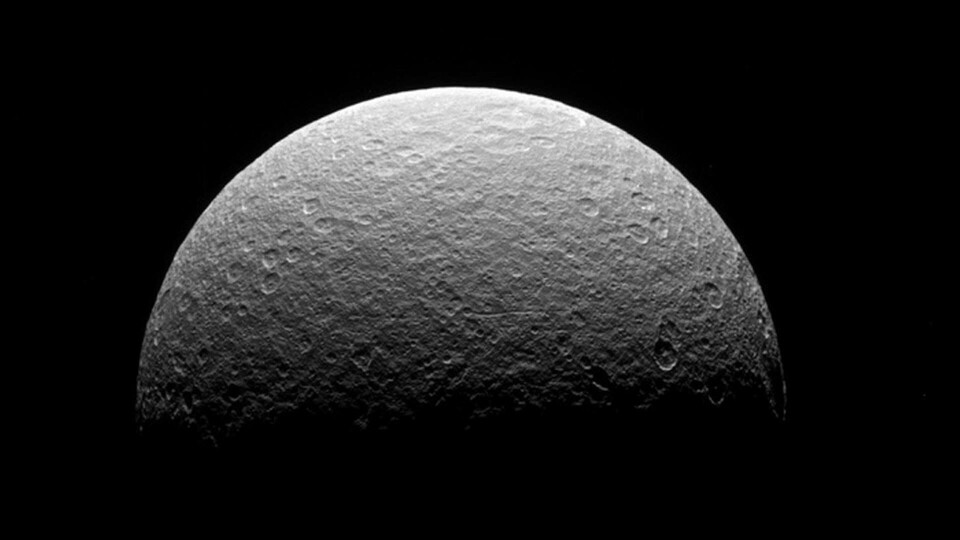 Bild från rymdsonden Cassinis sista observation av Saturnus näst största måne, Rhea, i maj 2017. Foto: Nasa/JPL-Caltech/Space Science Institute Bild från rymdsonden Cassinis sista observation av Saturnus näst största måne, Rhea, i maj 2017. Foto: Nasa/JPL-Caltech/Space Science Institute