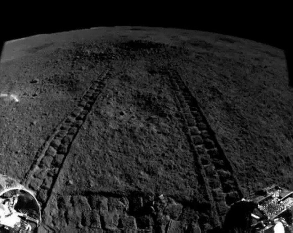 Det finns inga bilder på den mystiska rymdgelén offentliggjorda ännu, men en tidigare bild visar skalan på den aktuella kratern. Foto: China National Space Administration