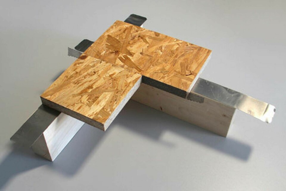 Klisterband används för att sammanfoga träreglar och träfiberskivor. Foto: Fraunhofer WKI