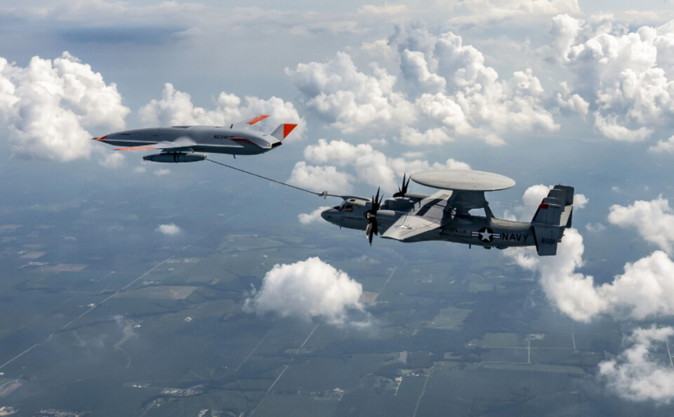 Tankningen genomfördes med amerikanska flottans radarspaningsplan E-2D Hawkeye. Foto: Boeing Tankningen genomfördes med amerikanska flottans radarspaningsplan E-2D Hawkeye. Foto: Boeing
