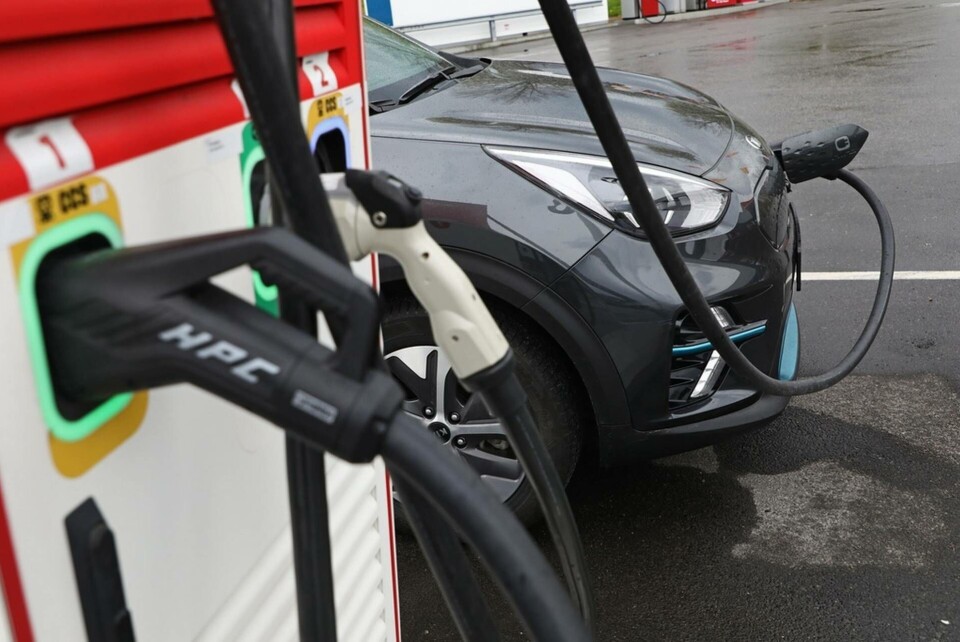 Elbil som laddar vid en Circle K-station. Foto: Jeppe Gustafsson/Shutterstock Elbil som laddar vid en Circle K-station. Foto: Jeppe Gustafsson/Shutterstock