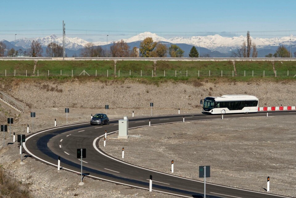 Fiats elbil kunde köra utan att förbruka något av energin i sitt batteri. Foto: Stellantis Fiats elbil kunde köra utan att förbruka något av energin i sitt batteri. Foto: Stellantis