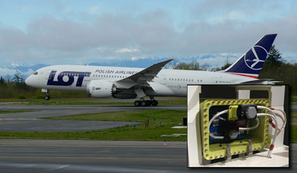Sista testen för att få det nya batteriet certifierat gjordes med en Boeing 787 Dreamliner som beställts av det polska flygbolaget LOT. Foto: Boeing