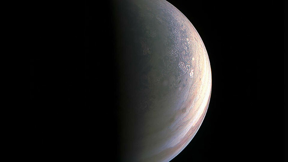 Jupiter fotograferad från rymdsonden Juno 195 000 kilometer från planeten. Foto: NASA / JPL-Caltech / SwRI / MSSS via AP / TT