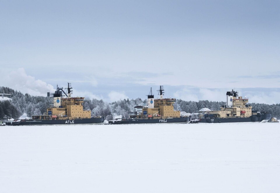 De fem isbrytarna ligger nu vid i Luleå efter avslutad säsong. Ale är fortfarande i beredskap om Finland skulle behöva hjälp. Arkivbild. Foto: Pontus Lundahl/TT De fem isbrytarna ligger nu vid i Luleå efter avslutad säsong. Ale är fortfarande i beredskap om Finland skulle behöva hjälp. Arkivbild. Foto: Pontus Lundahl/TT