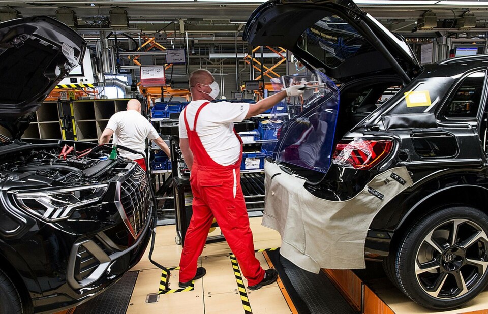 Biltillverkaren Audis tidigare chef ställs inför rätta, anklagad för fusk med utsläpp från dieselbilar. Foto: Csaba Krizsan/AP/TT Biltillverkaren Audis tidigare chef ställs inför rätta, anklagad för fusk med utsläpp från dieselbilar. Foto: Csaba Krizsan/AP/TT