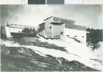 Först funkisen. Hammarforsens kraftstation i Indalsälven i sydöstra Jämtland, invigd 1928, räknas som Sveriges första byggnad i funktionalistisk stil. Foto: SELIM SUNDIN/ARKDES