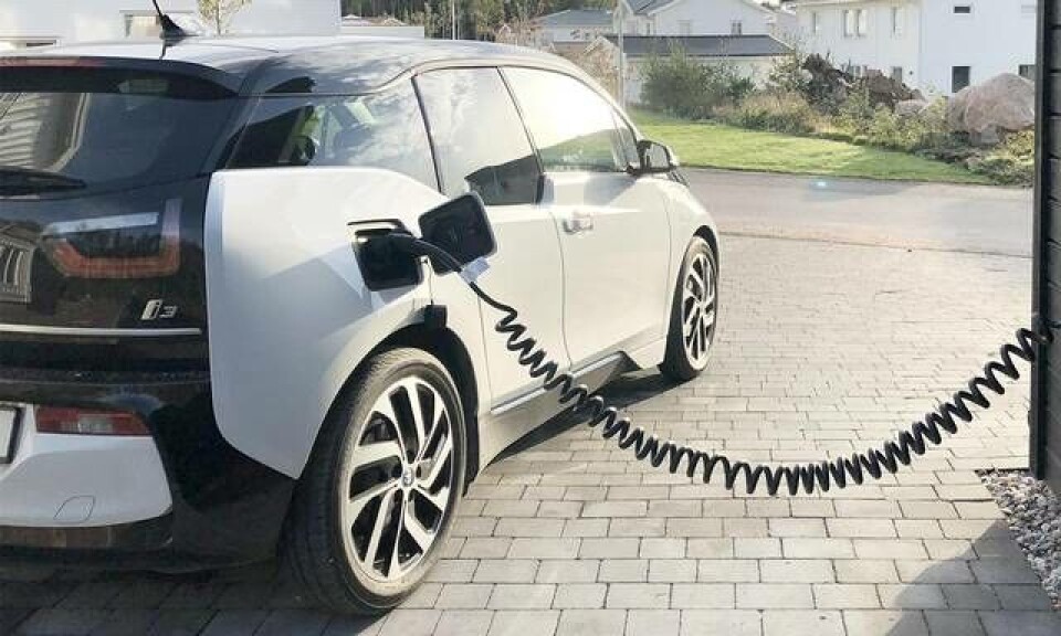 Oroande att så många väljer att använda schukoladdaren som den primära laddaren till elbilen, menar Cecilia Routledge. Foto: CTEK Oroande att så många väljer att använda schukoladdaren som den primära laddaren till elbilen, menar Cecilia Routledge. Foto: CTEK