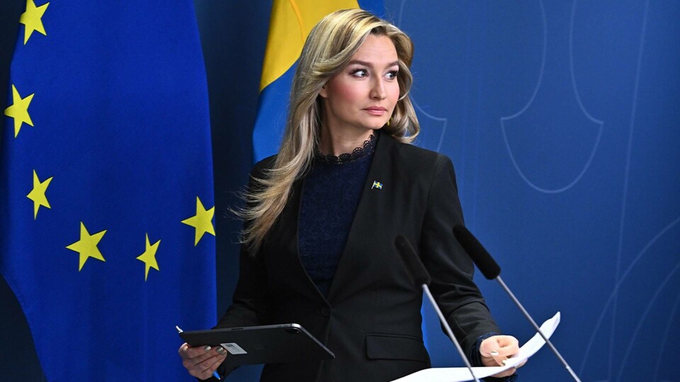 'Ryssland använder vintern och kylan som vapen mot den civila befolkningen och försöker slå ut det ukrainska elsystemet', säger Ebba Busch (KD) i ett pressmeddelande. Foto: Claudio Bresciani/TT 'Ryssland använder vintern och kylan som vapen mot den civila befolkningen och försöker slå ut det ukrainska elsystemet', säger Ebba Busch (KD) i ett pressmeddelande. Foto: Claudio Bresciani/TT