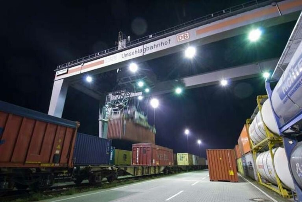 Vid lastplatsen i Leipzig gör ett 40 vagnars tåg i ordning. Foto: DB Schenker Vid lastplatsen i Leipzig gör ett 40 vagnars tåg i ordning. Foto: DB Schenker