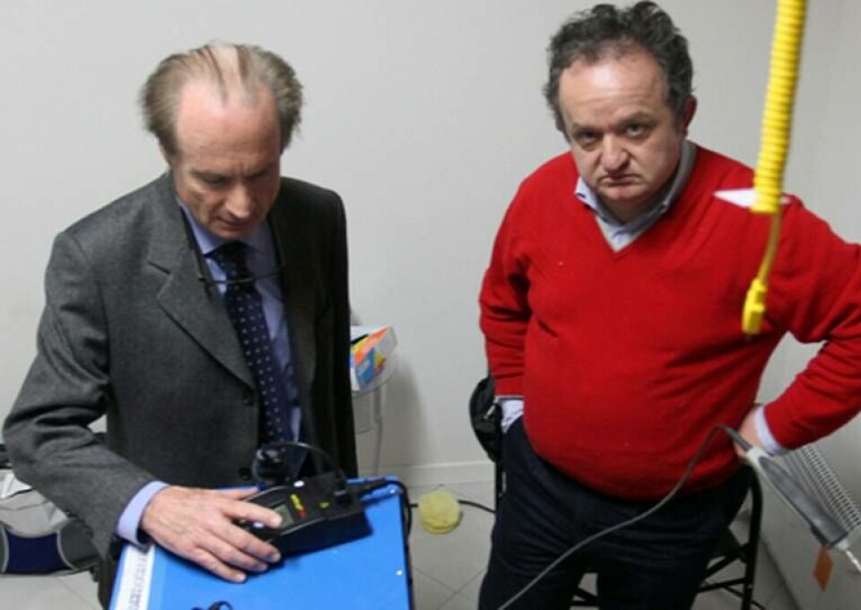 Professor Giuseppe Levi, till höger, från universitetet i Bologna övervakade experimentet och har skrivit en rapport. Foto: Federico Borella Professor Giuseppe Levi, till höger, från universitetet i Bologna övervakade experimentet och har skrivit en rapport. Foto: Federico Borella