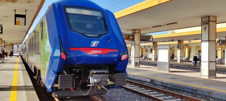 Hybridtåget Blues tas i trafik på Sicilien. Foto: Hitachi Rail.