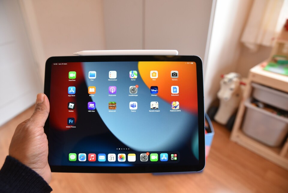 Den högupplösta 10,9-tumskärmen på Ipad Air är riktigt trevlig. Foto: Kalle Wiklund Den högupplösta 10,9-tumskärmen på Ipad Air är riktigt trevlig. Foto: Kalle Wiklund