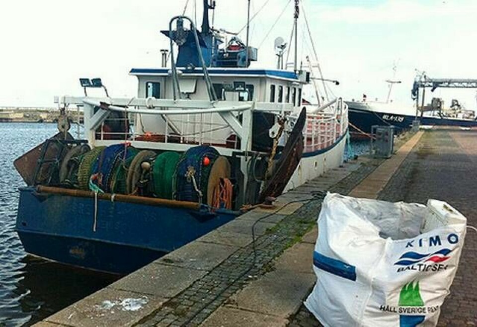 35 fiskebåtar fick in 3,6 ton skräp mellan september 2011 och mars 2012. Foto: Håll Sverige Rent