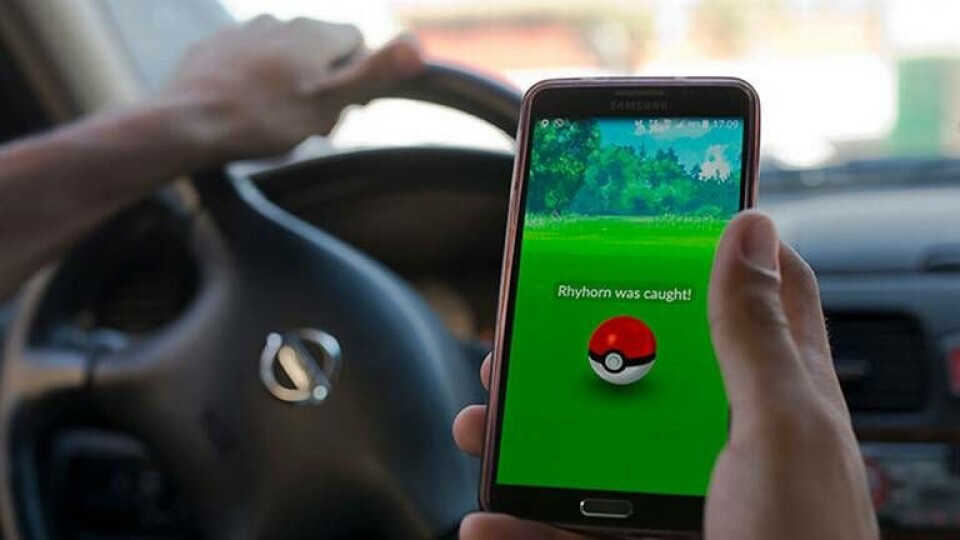 Pokémon Go har orsakat många fordonsrelaterade olyckor. Foto: TT Pokémon Go har orsakat många fordonsrelaterade olyckor. Foto: TT