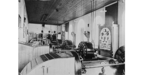 Sveriges första trefas kraftstation byggdes under Jonas Wenströms ledning vid Hällsjön i Dalarna. Strömmen överfördes hela 15 kilometer till en gruva i Grängesberg. Foto: ALBIN ANDERSSON/TEKNISKA MUSEET Sveriges första trefas kraftstation byggdes under Jonas Wenströms ledning vid Hällsjön i Dalarna. Strömmen överfördes hela 15 kilometer till en gruva i Grängesberg. Foto: ALBIN ANDERSSON/TEKNISKA MUSEET