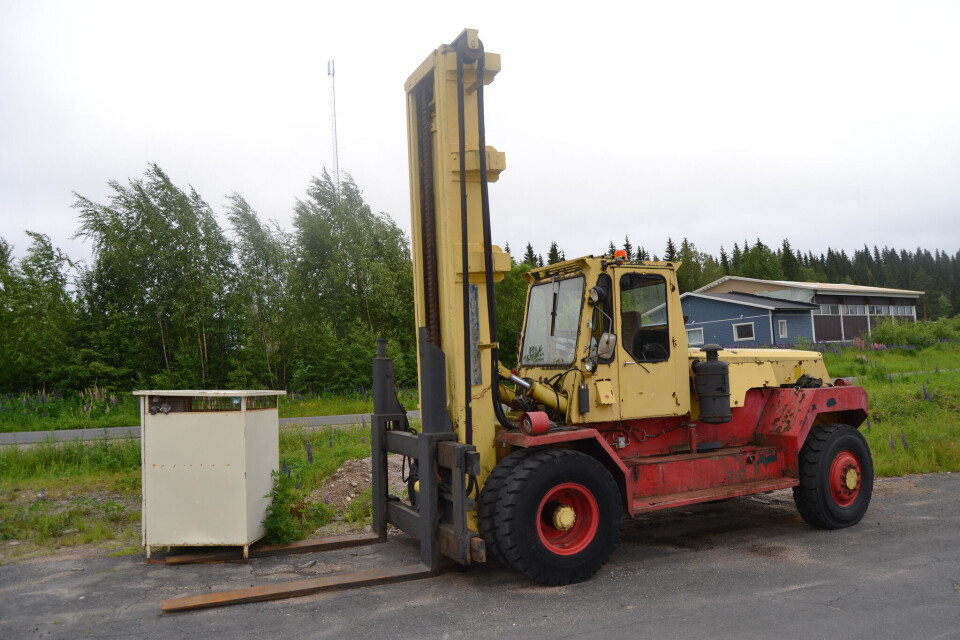 Bröderna Rune och Holger Andersson satte småländska Ljungby på kartan som en av världens metropoler för tillverkning av tunga gaffeltruckar, med en lyftkapacitet på upp emot 50 ton. Här en begagnad variant avbildad i Finland. Foto: ANTTI LEPPÄNEN/WIKIMEDIA Bröderna Rune och Holger Andersson satte småländska Ljungby på kartan som en av världens metropoler för tillverkning av tunga gaffeltruckar, med en lyftkapacitet på upp emot 50 ton. Här en begagnad variant avbildad i Finland. Foto: ANTTI LEPPÄNEN/WIKIMEDIA