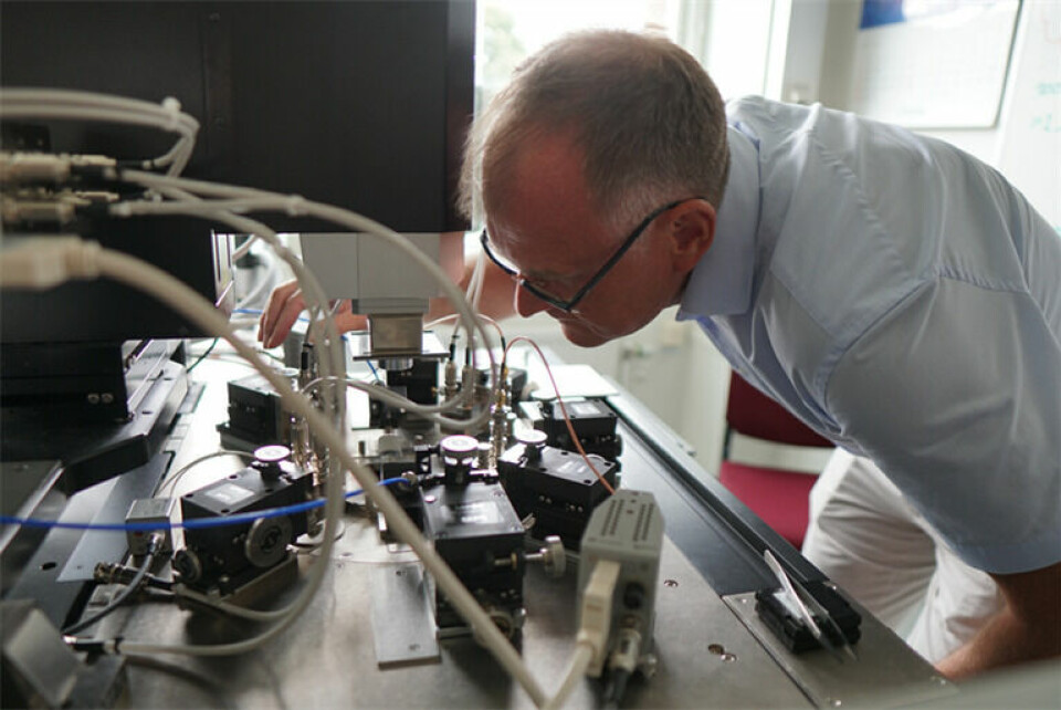 Professor Lars-Erik Wernersson koordinerar EU-projektet kring kvantdatorer, som är ett samarbete mellan nio europeiska universitet, forskningsinstitut och företag. Foto: Press
