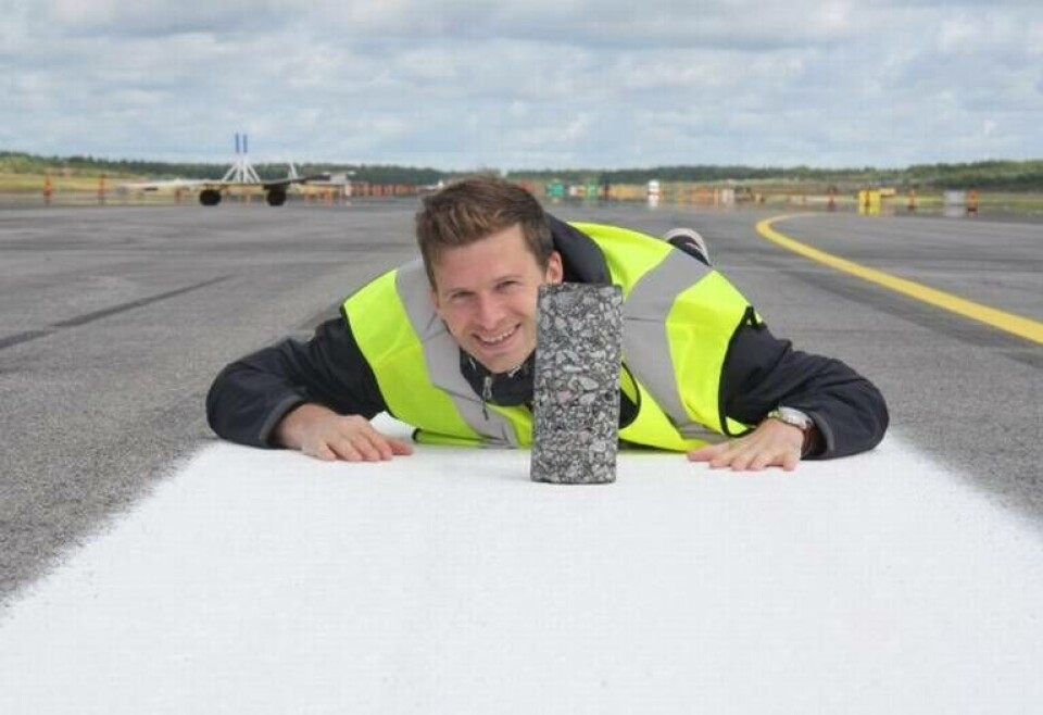 Anders Gudmarsson på Peab Asfalt har utvecklat en simuleringsapp som minskar tidsåtgången att ta fram materialegenskaperna hos asfalt. Anders Gudmarsson på Peab Asfalt har utvecklat en simuleringsapp som minskar tidsåtgången att ta fram materialegenskaperna hos asfalt.