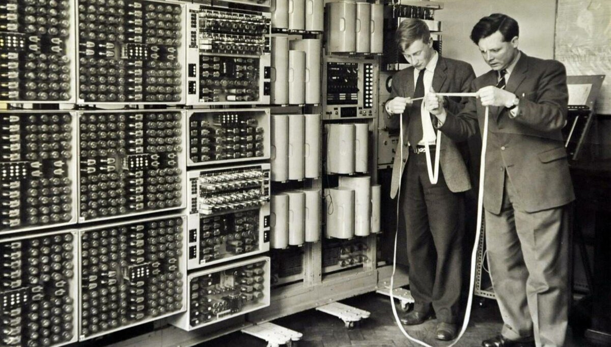 Datorn från 1951 räknar igen