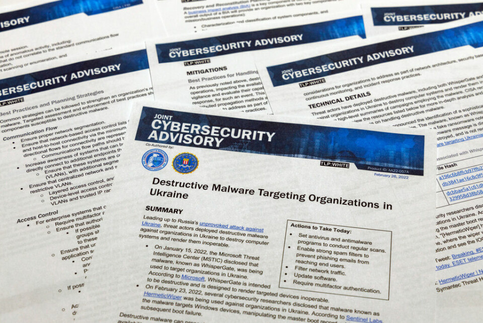 En rapport om skadlig kod som angriper myndigheter och organisationer i Ukraina, publicerad av Cybersecurity & Infrastructure Security Agency 28 februari 2022. Foto: Jon Elswick/AP Photo