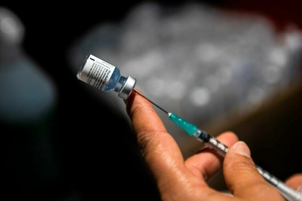 Meningarna om en tredje vaccindos går isär. Foto: Matilde Campodonico/TT