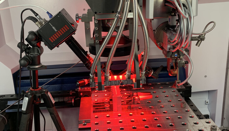 Exempel på experimentell uppställning för att studera processparametrar för lasersvetsning. Exempel på experimentell uppställning för att studera processparametrar för lasersvetsning.