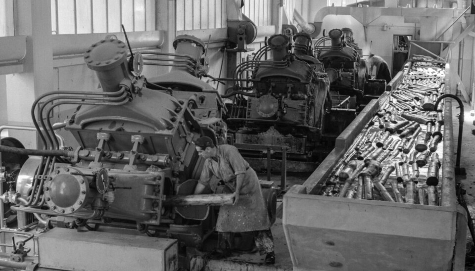 Den träbaserade pappersmassan kom att innebära ännu ett genombrott för papperstillverkningen i det skogsrika Sverige. När processen för mekanisk massatillverkning från ved utvecklades ledde det till färre men större svenska pappersbruk.
