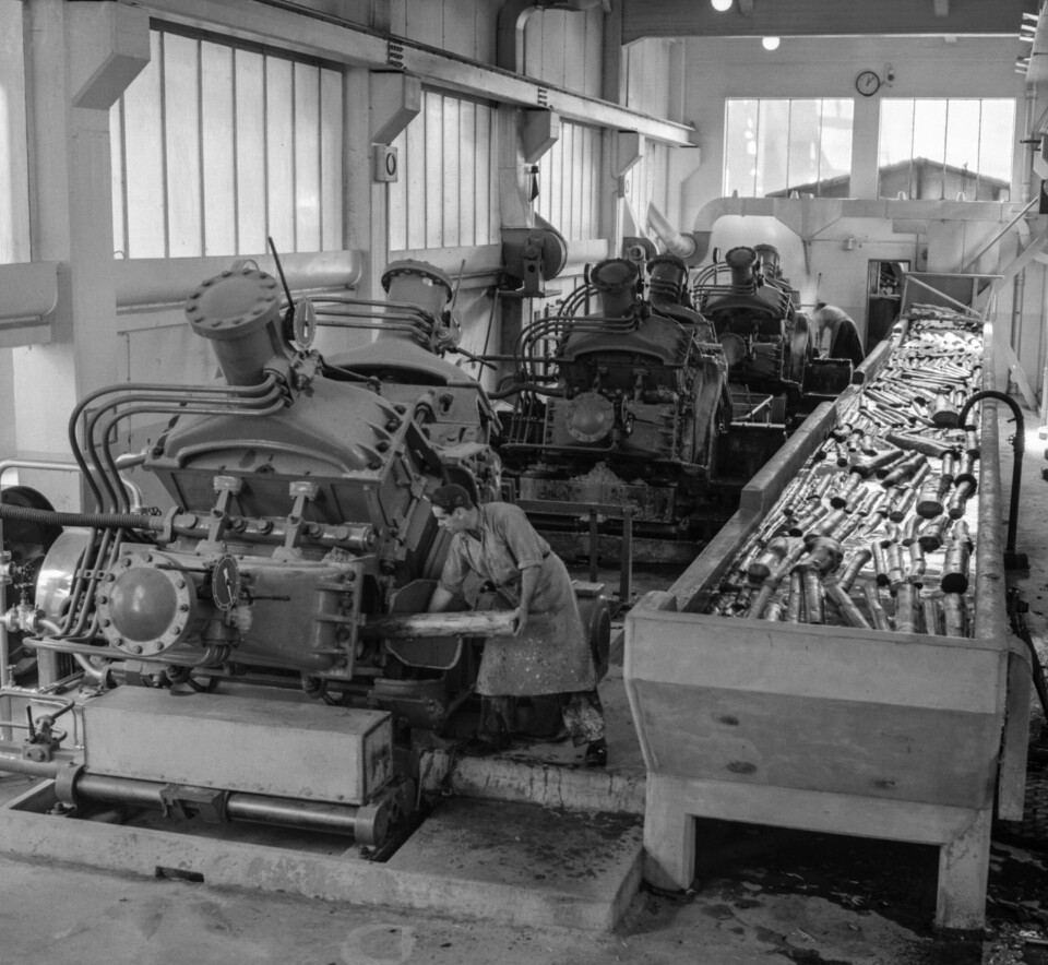 Den träbaserade pappersmassan kom att innebära ännu ett genombrott för papperstillverkningen i det skogsrika Sverige. När processen för mekanisk massatillverkning från ved utvecklades ledde det till färre men större svenska pappersbruk.