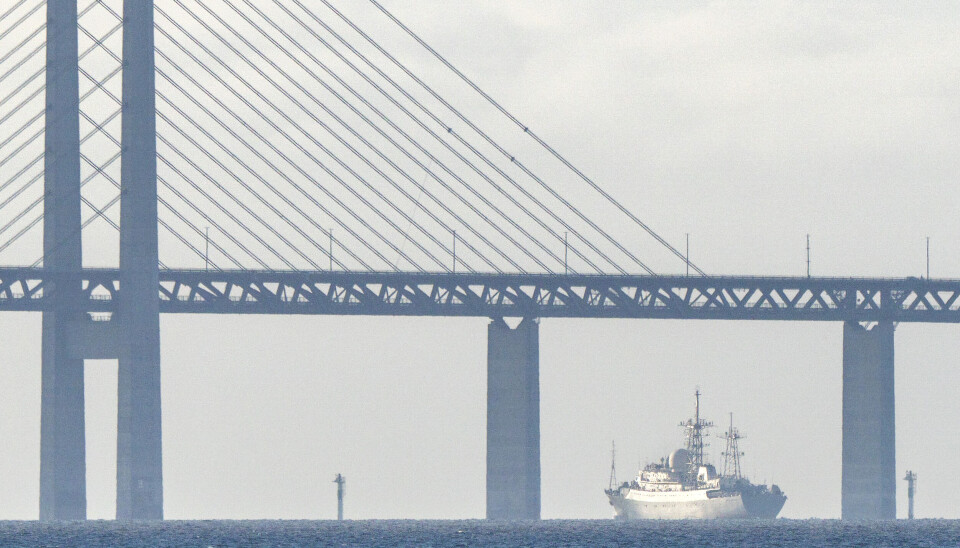 Ett ryskt signalspaningsfartyg passerar Öresundsbron i november 2021. Arkivbild. Ett ryskt signalspaningsfartyg passerar Öresundsbron i november 2021. Arkivbild.