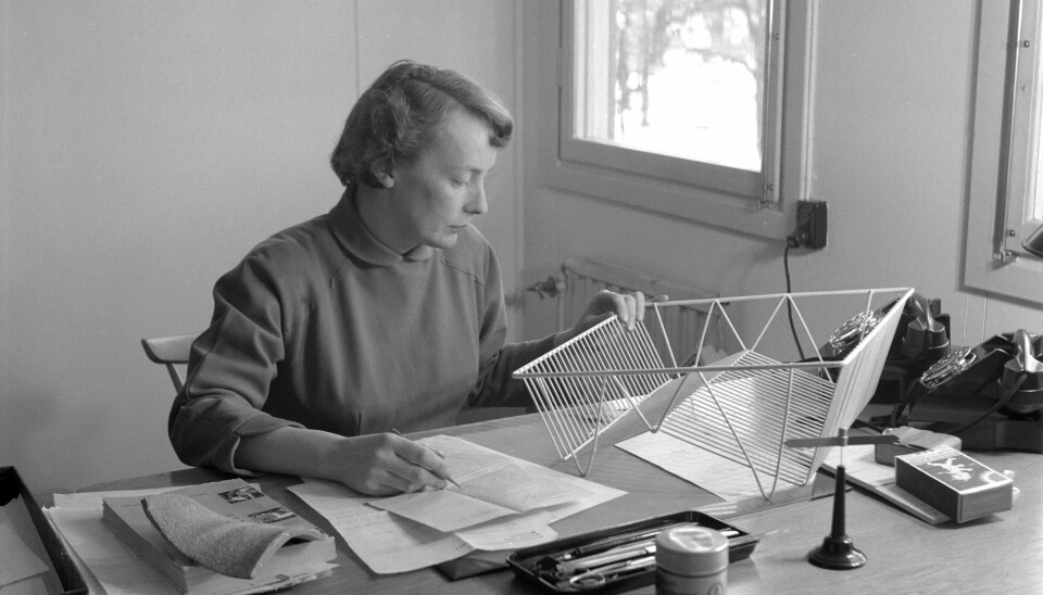 Carin Boalt (1912–1999) på Hemmens forskningsinstitut var professor i byggnadsfunktionslära vid Lunds tekniska högskola och den första kvinnliga professorn vid en svensk teknisk högskola.