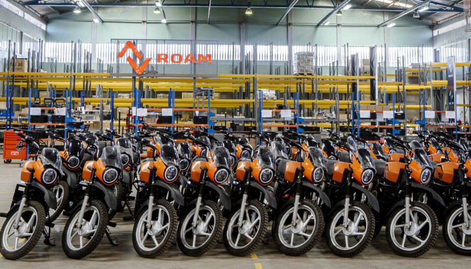 Full fart att vänta i Roams nya fabrik.