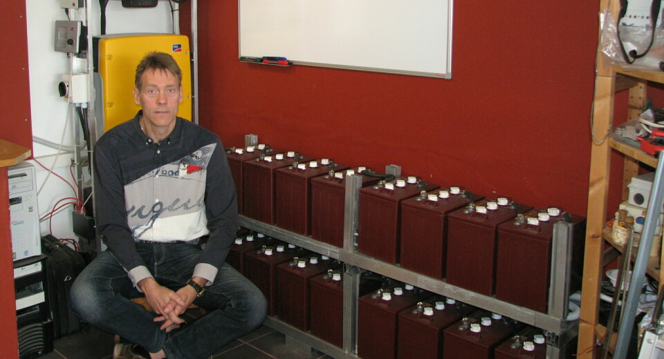 Stefan Randle byggde ett energilager med 500 kg blöta blybatterier redan 2014.