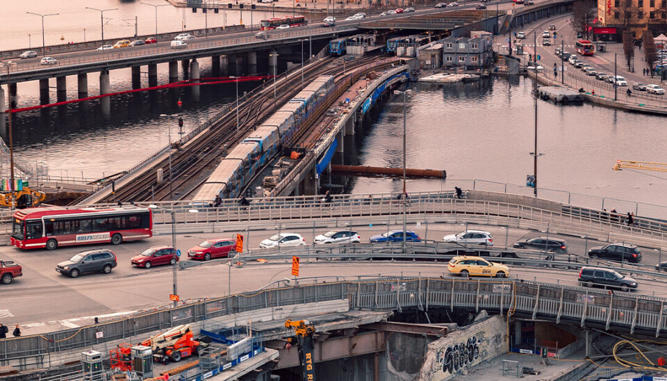 Tillåtet för nya bilar att släppa ut koldioxid även efter 2035? Trafik i Stockholm