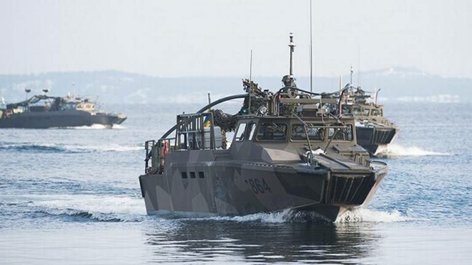 Soldater ur 203:e Amfibieskyttekompaniet övar med sina stridsbåtar i Stockholms skärgård. Arkivbild. Foto: TT Soldater ur 203:e Amfibieskyttekompaniet övar med sina stridsbåtar i Stockholms skärgård. Arkivbild. Foto: TT