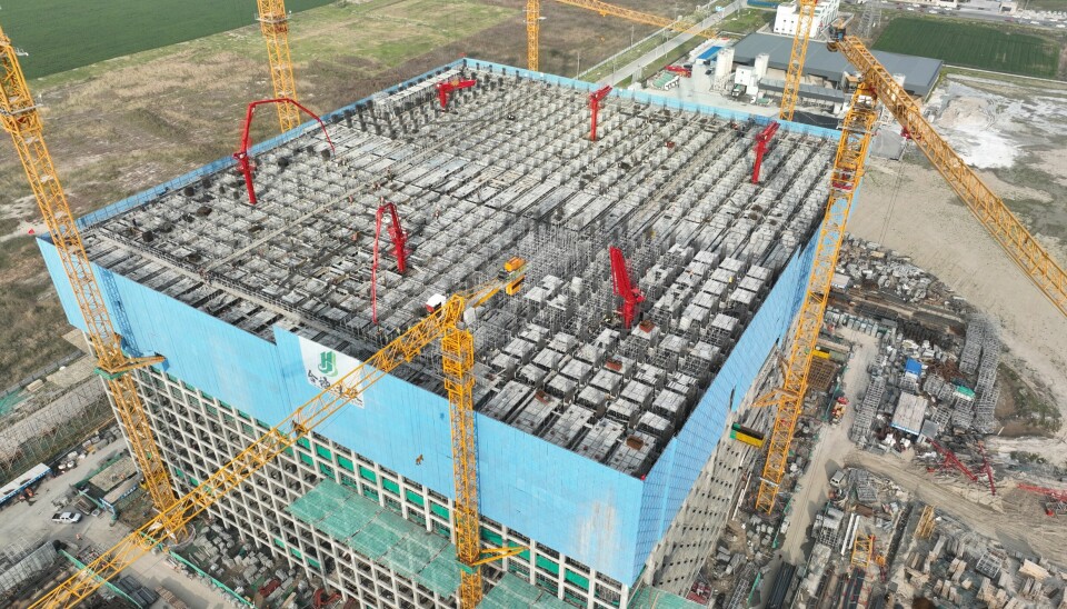 Energy vault bygger ett gravitationsbatteri i Kina
för att lagra förnybar el från solkraft och vindkraft.