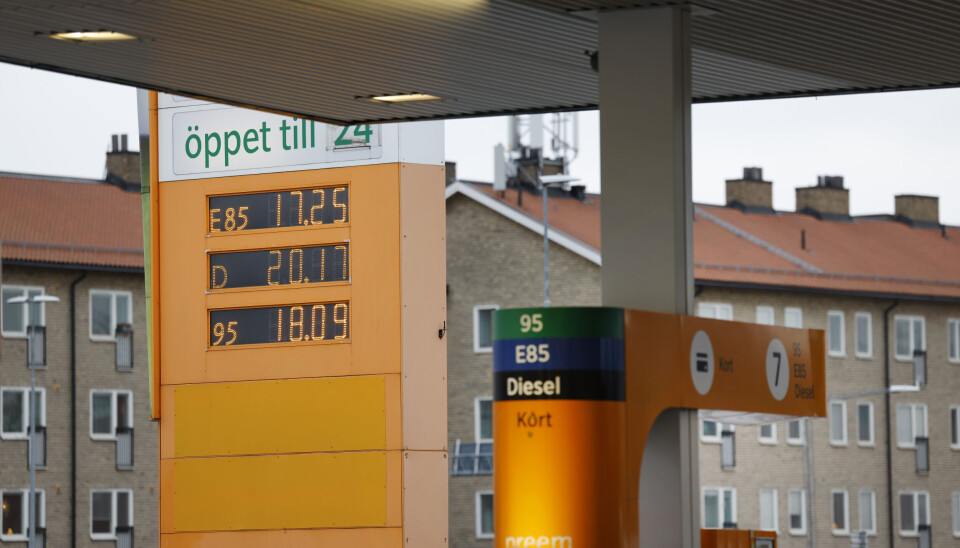 Preem tror inte på att det blir några jättesänkningar av dieselpriserna. Arkivbild. Preem-station