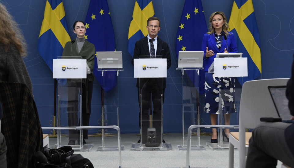 Statsminister Ulf Kristersson (M), energi- och näringsminister Ebba Busch (KD) och klimat- och miljöminister Romina Pourmokhtari (L) under pressträff om ny vindkraft till havs. Statsminister Ulf Kristersson (M), energi- och näringsminister Ebba Busch (KD) och klimat- och miljöminister Romina Pourmokhtari (L) under pressträff om ny vindkraft till havs.