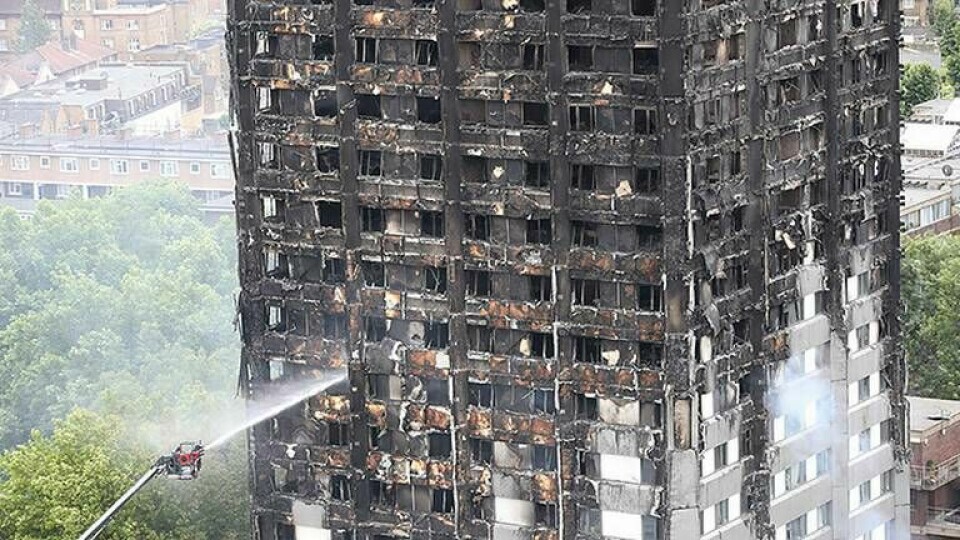 Fasadmaterialet i höghuset i London har hamnat i fokus efter det snabba brandförloppet. Men byggnaden kan även ha haft andra brister. Foto: Stephen Lock / IBL Bildbyrå