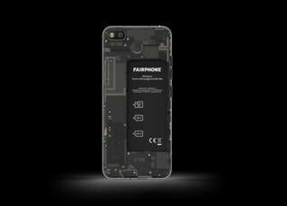 Målet är att Fairphone 3 ska hålla länge. För att uppnå det är mobilen byggd så att köparna själva kan byta ut många av komponenterna. Blir batteriet dåligt ska du enkelt kunna ersätta det, är tanken. Foto: Fairphone