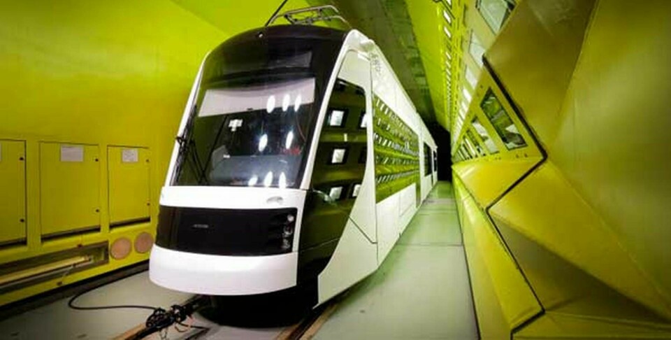En spårvagn som ska användas i Qatar testas i klimat-vindtunneln Rail-Tech-Arsenal i Wien. Foto: Siemens